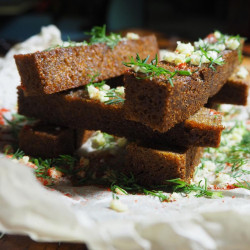 Гренки чесночные